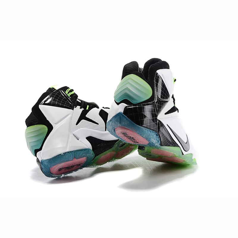 NIKE LeBron James
