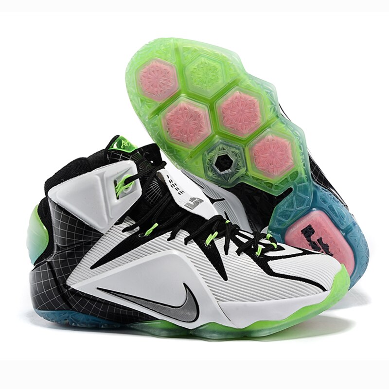 NIKE LeBron James