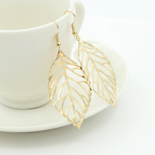 2019 Pendientes Mujer Hot Fashion Wholesale Jewelry Hollow Metal Leaves Dangling Long Statement Drop Earrings For Women Bijoux