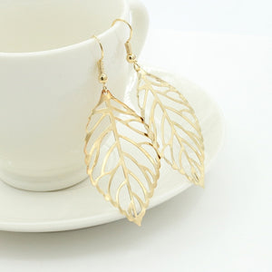 2019 Pendientes Mujer Hot Fashion Wholesale Jewelry Hollow Metal Leaves Dangling Long Statement Drop Earrings For Women Bijoux
